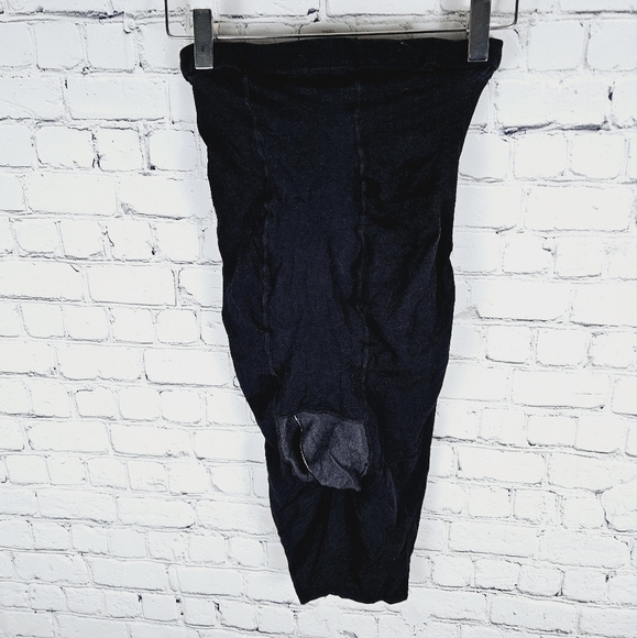 SPANX for CHICO'S | high waisted shaping shapewear shorts - Picture 2 of 8